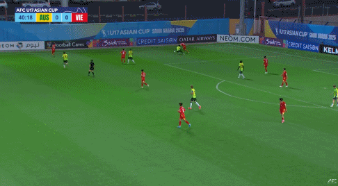 U17亚洲杯：越南1-1逼平澳大利亚，手抛球战术→小角度抽射扳平