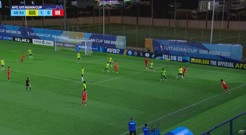 U17亚洲杯：越南1-1逼平澳大利亚，手抛球战术→小角度抽射扳平